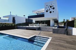 Exklusive Moderne 4-SZ Golfvilla in Erster Linie in Vilamoura